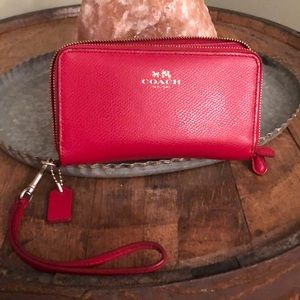 Coach wristlet wallet